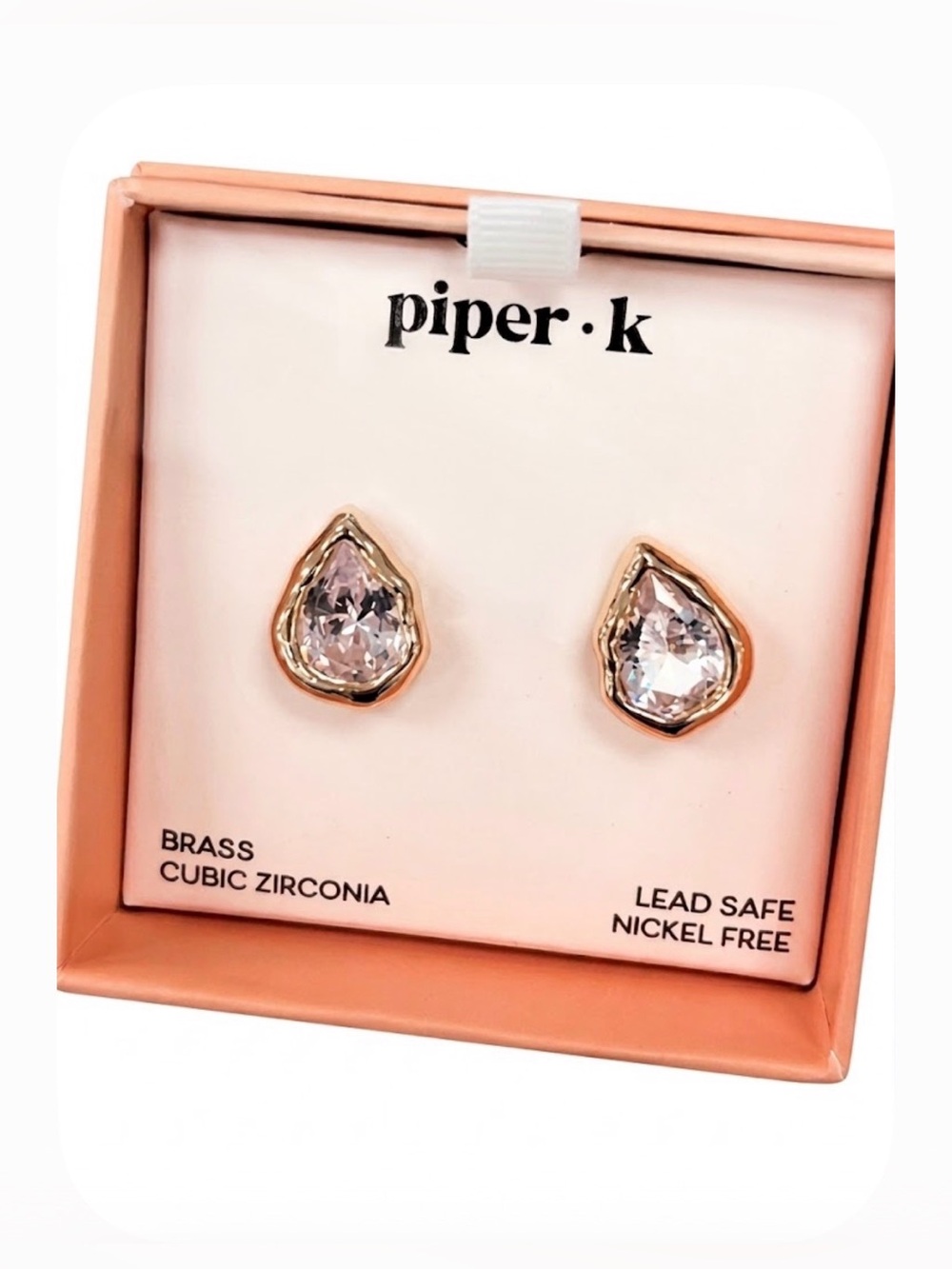 NWT ⚜️💎⚜️ Piper K Golden Tone Teardrop Stud Earrings with Cubic Zirconia